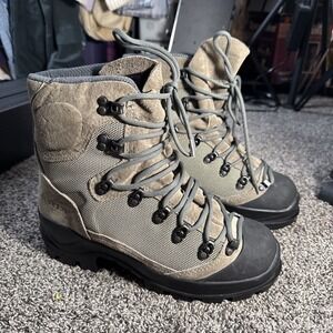 Vintage Men's  Bates Tora Bora Alpine E03600 Hiking Boots Size 6.5 W 2008